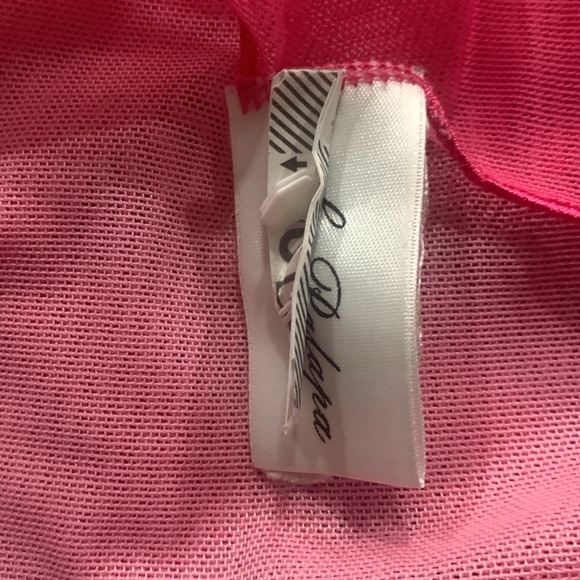 La Palapa Hot Pink Fading Sheer Shawl Or Beach Wrap Cover up One Size - Picture 7 of 7